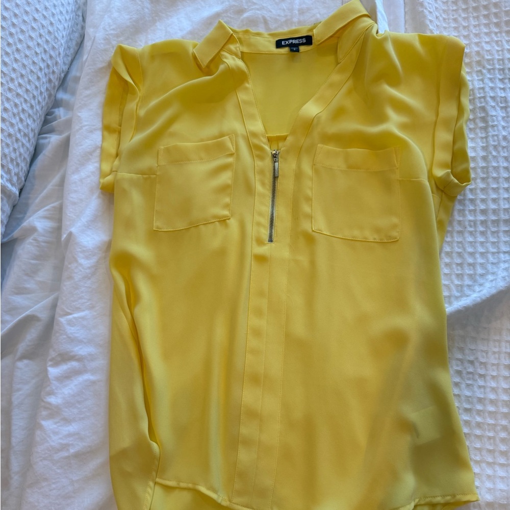 Yellow Polo Collar Blouse with Short Sleeves